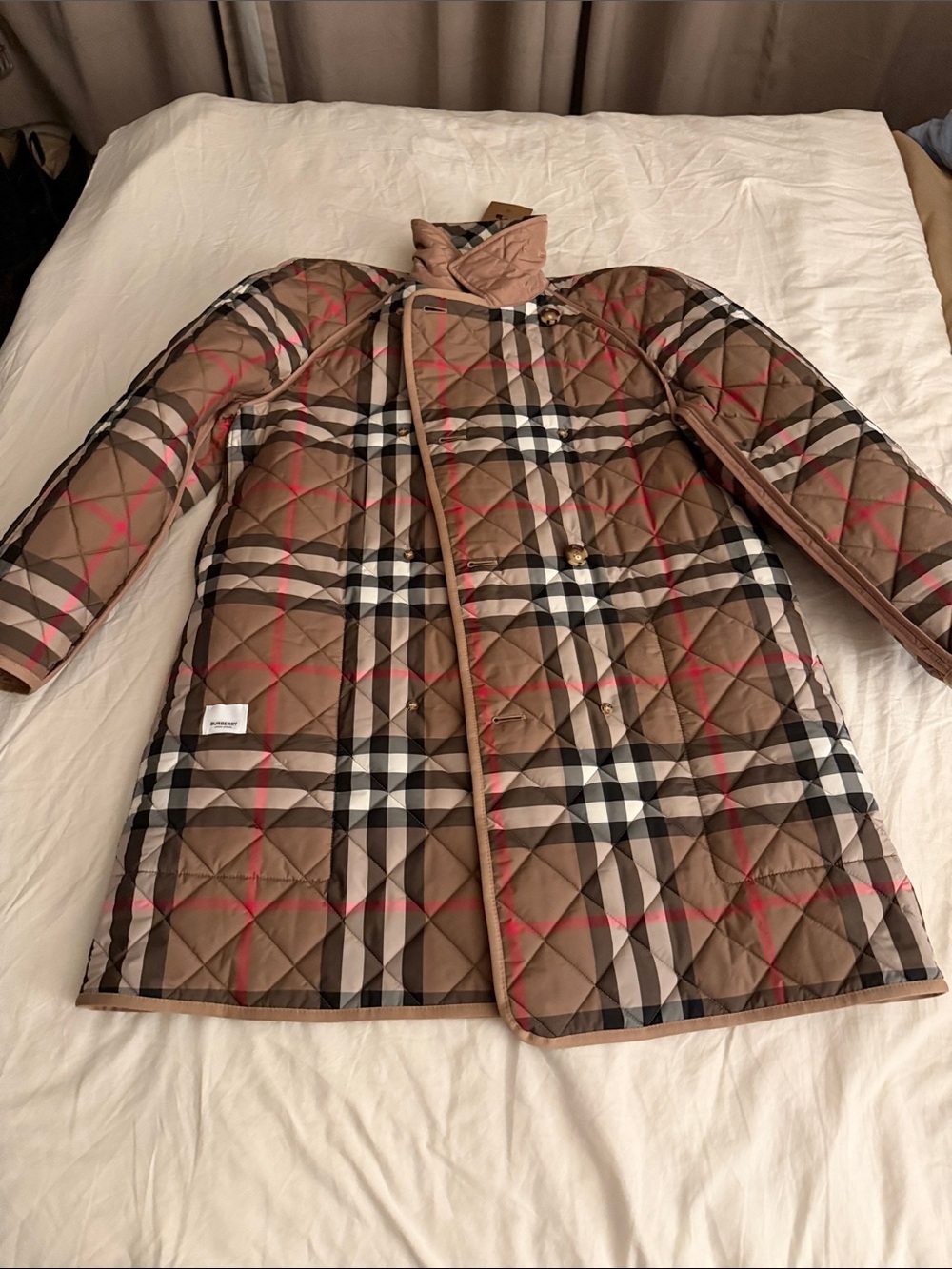 Burberry Quilted Double-Breasted Coat in Mauve - Picture 7 of 17